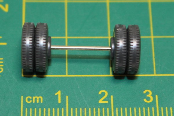 ew612, Wiking 11mm Zwillingsbereifung mit Achse, 6-Loch-Felge, zweiteilig / Ersatzteile Achsen Räder