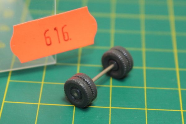 ew616, Wiking 9mm Zwillingsbereifung mit Achse, einteilig / Zubehör / Ersatzteile Achsen Räder