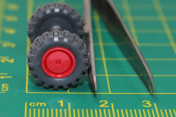 ew618, Wiking 15mm Rad mit Achse rot, 6-Loch-Felge, zweiteilig / Zubehör / Ersatzteile Achsen Räder