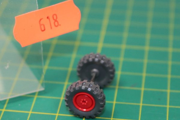 ew618, Wiking 15mm Rad mit Achse rot, 6-Loch-Felge, zweiteilig / Zubehör / Ersatzteile Achsen Räder