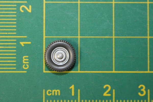 ew635, Wiking 9mm Rad silbern eingesetzte Radkappen ohne Achse / Zubehör / Ersatzteile Achsen Räder