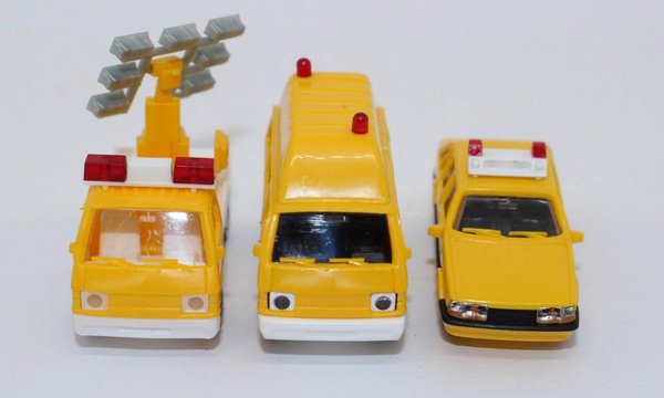 fw2257, TOP RAR 2x Mitsubishi L300 & Mazda 626 Flughafenfeuerwehr Set gelb HHH Hetterich Set 2 Gelbe