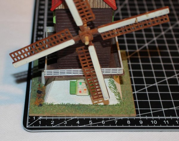 RX424, TOP RAR Altes OWO ex. DDR Fertigmodell Windmühle Pappe Holz Papier etc. 60er Jahre